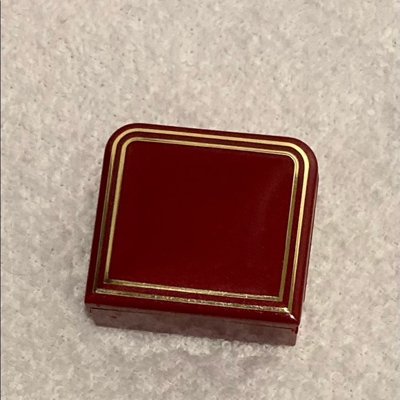 NWOT Silver necklace with dove charm - Picture 2 of 4